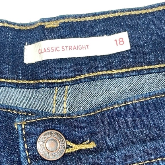NWT Levi’s Classic Straight Mid Rise sculpt jeans Size 18Med W 34 X L 30. - Picture 4 of 8